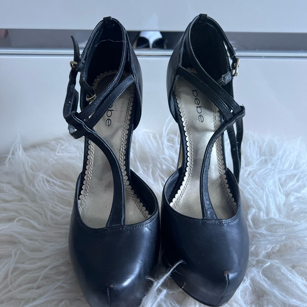 bebe 5in T-Strap strappy heels